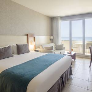 Habitación doble vista mar Hotel ILUNION Fuengirola