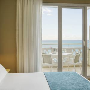 Habitación superior vista mar Hotel ILUNION Fuengirola