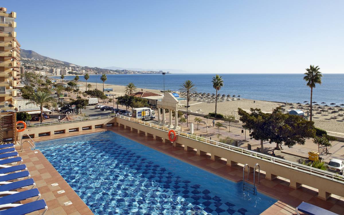 Primera línea de playa Hotel ILUNION Fuengirola