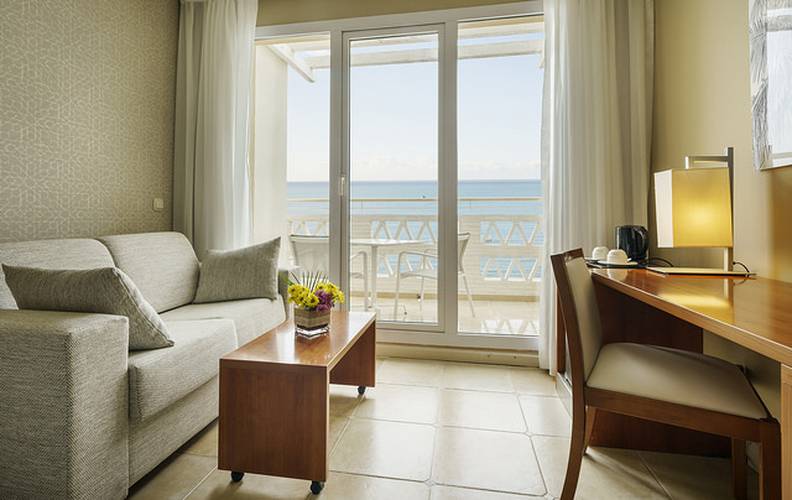  Hotel ILUNION Fuengirola
