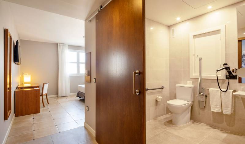 Baño Hotel ILUNION Fuengirola